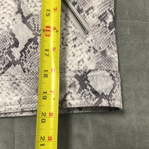 NWT Philosophy Snakeskin Jacket, Blazer, White, Gray, Moto, Faux Leather, Size M - Picture 10 of 10